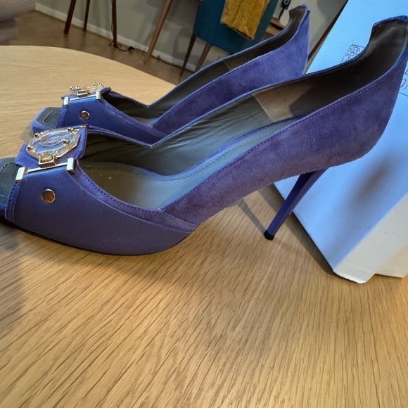 VERSACE Vintage Purple Leather and Suede Medusa Square Toe Heels Size 40 VGUC - Picture 9 of 15